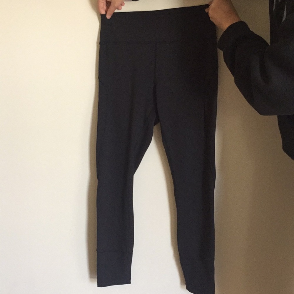 NWOT Lululemon In Movement Tight 25" Everlux